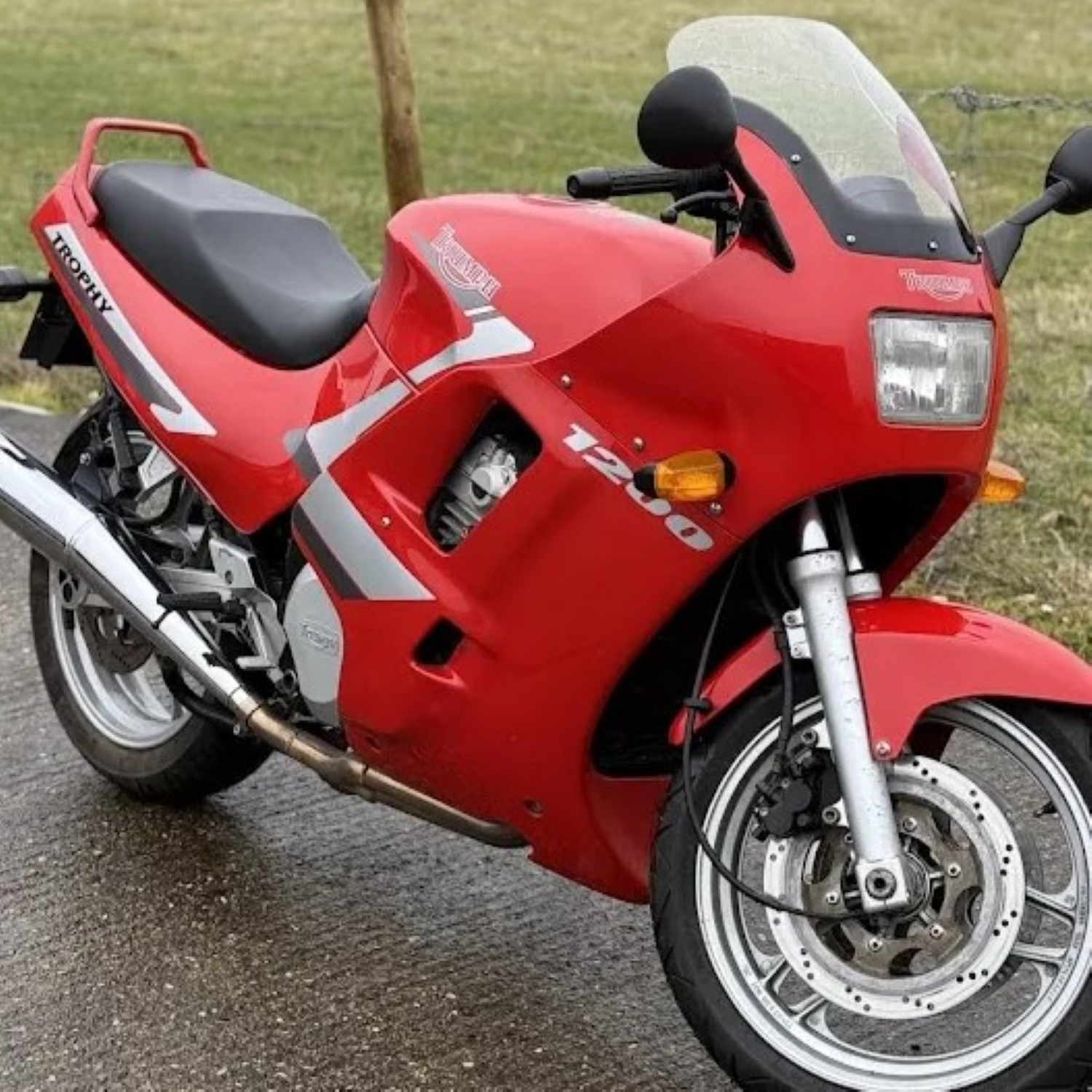 Triumph Lancaster Red (code CA) Paint Product